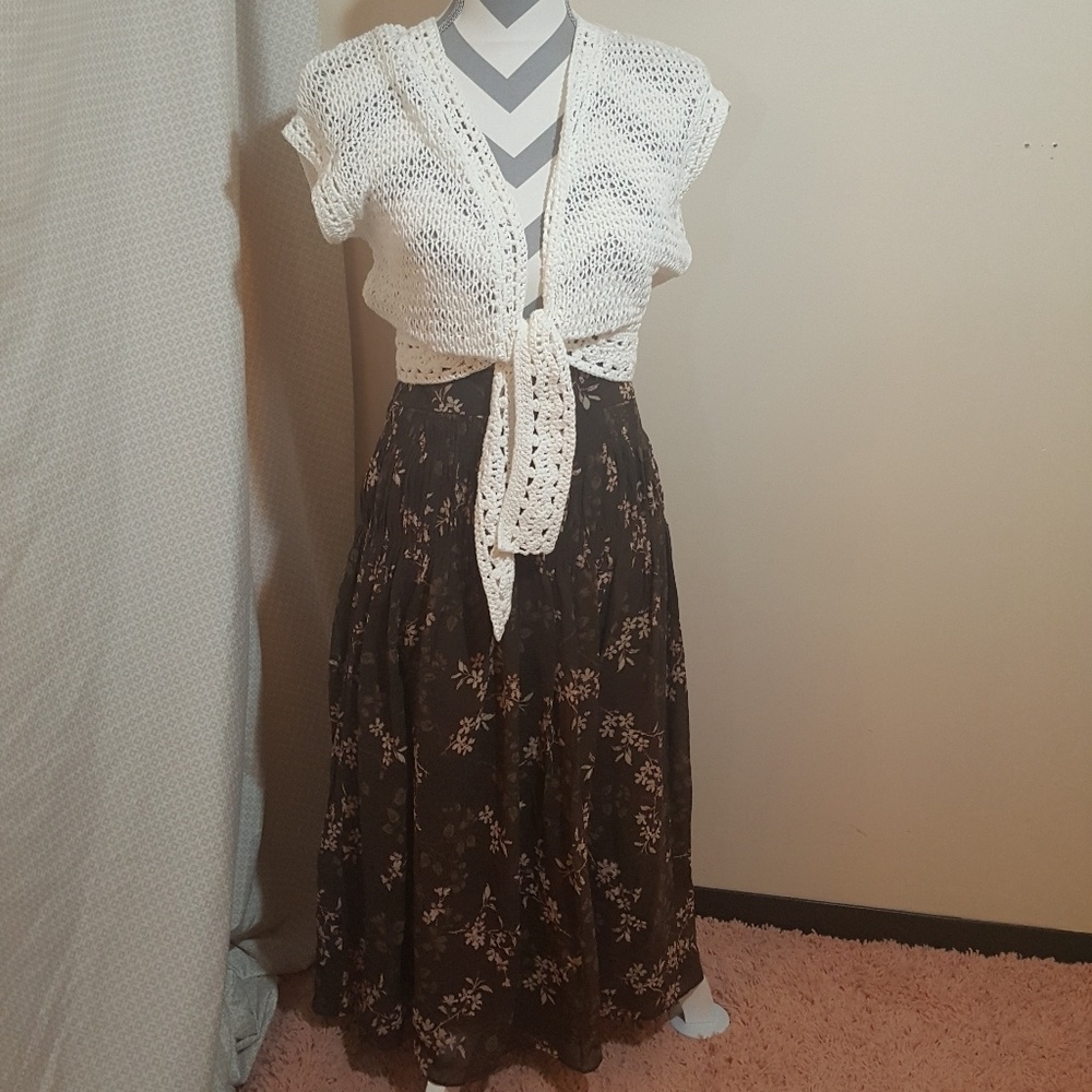 ANN TAYLOR peasant skirt